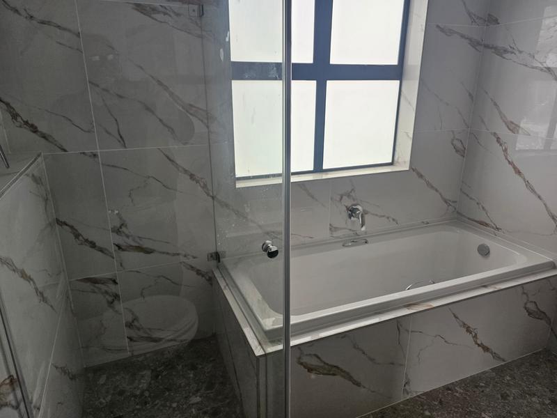 To Let 3 Bedroom Property for Rent in Uitzicht Western Cape